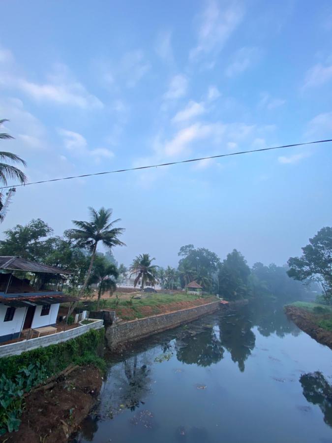 Alappattu Meadows Apartment Kottayam Bagian luar foto